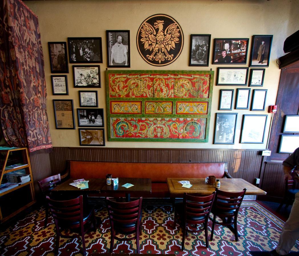 Mcmenamins White Eagle Rock & Roll Hotel Portland Exteriör bild